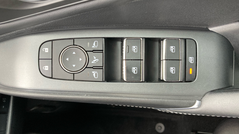 Nissan Qashqai 1.3 DiG-T MH 158 N-Connecta 5dr Petrol Hatchback